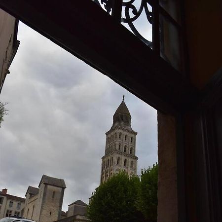 T2 Parfaitement Situe Au Pied De La Cathedrale Apartment Perigueux Exterior photo